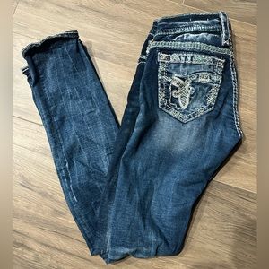 Rock revival straight leg regular wash jeans